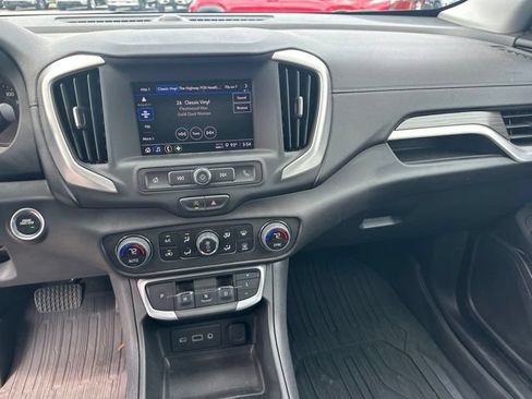 Used 2024 GMC Terrain SLE w/ Driver Convenience Package FWD image 13