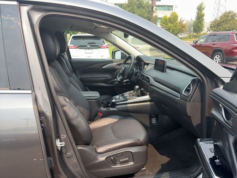 Used 2019 MAZDA CX-9 Touring AWD/4WD image 19