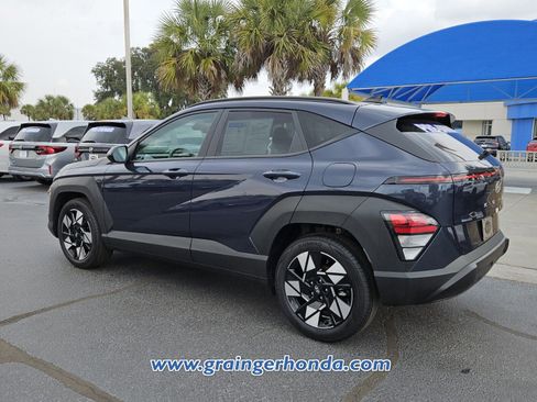 Used 2025 Hyundai Kona SEL image 3