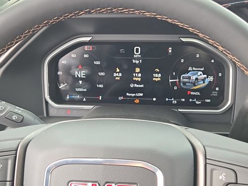 Used 2026 GMC Sierra 2500 AT4 image 27