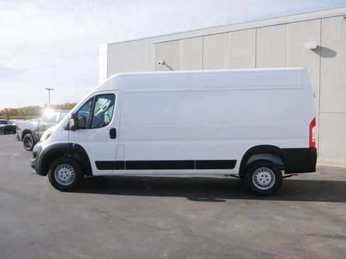 New 2026 RAM ProMaster 2500 w/ Convenience Group image 3