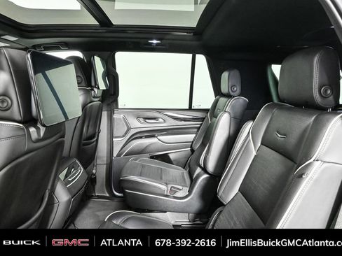 Used 2022 Cadillac Escalade Sport w/ LPO, Illumination Package image 19