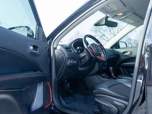 Used 2020 Jeep Compass Trailhawk image 13