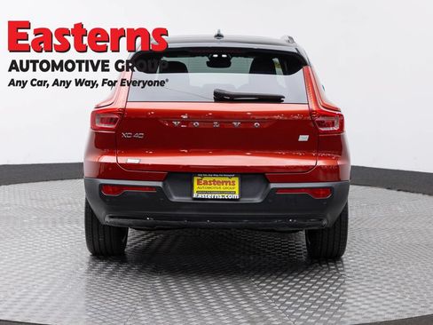 Used 2022 Volvo XC40 P8 Recharge Plus AWD/4WD image 6