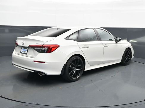 Used 2023 Honda Civic Sport image 7