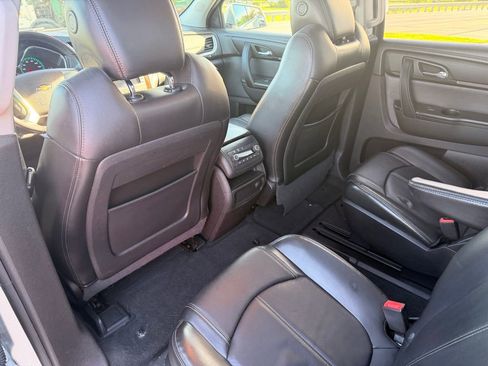 Used 2013 Chevrolet Traverse LT FWD image 29