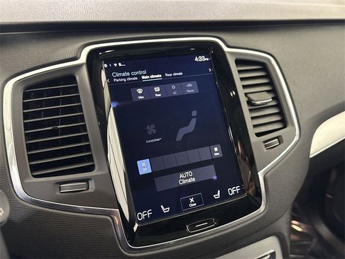 Used 2018 Volvo XC90 T5 Momentum w/ Convenience Package image 28