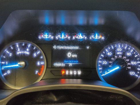 Used 2018 Ford Expedition XLT RWD image 23