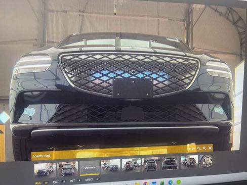 Used 2025 Genesis Electrified GV70 Advanced image 2