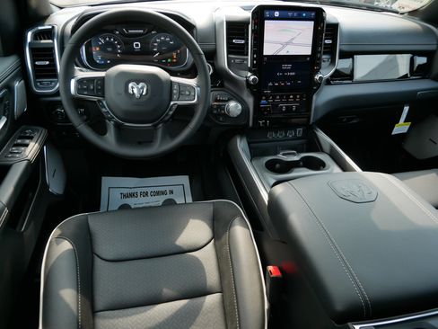 New 2026 RAM 1500 Laramie AWD/4WD image 12