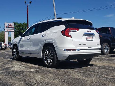 Used 2022 GMC Terrain Denali w/ Denali Premium Package AWD/4WD image 5