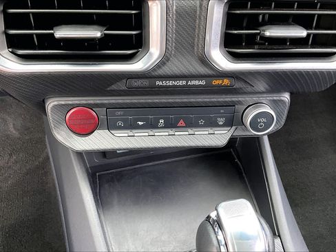 Used 2025 Ford Mustang Premium RWD image 31