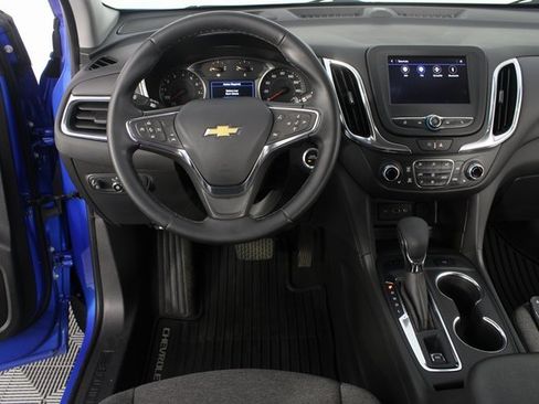 Used 2024 Chevrolet Equinox LT image 10