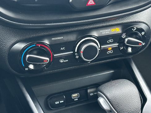 Used 2024 Kia Soul LX w/ Option Group 015 image 21