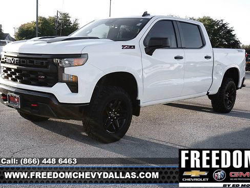 Certified 2023 Chevrolet Silverado 1500 Custom Trail Boss w/ LPO, Dark Essentials Package image 3