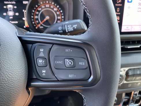 New 2026 Jeep Gladiator Sport AWD/4WD image 16