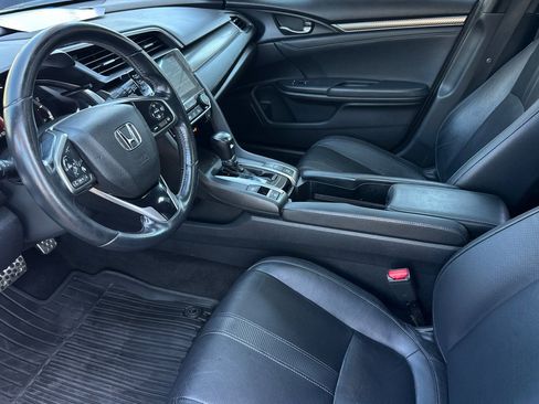 Used 2019 Honda Civic Sport Touring image 9