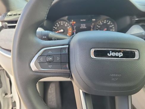 Used 2024 Jeep Compass Latitude AWD/4WD image 29
