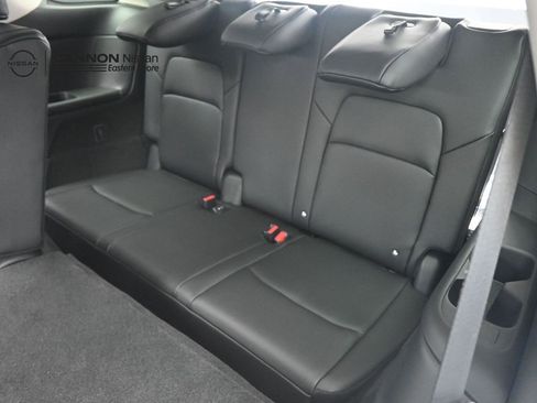 New 2026 Nissan Pathfinder SL FWD image 18