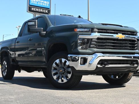 New 2026 Chevrolet Silverado 2500 LT w/ All Star Edition AWD/4WD image 2