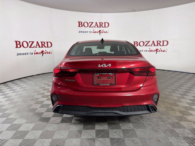 Used 2022 Kia Forte LXS w/ LXS Technology Package FWD image 9
