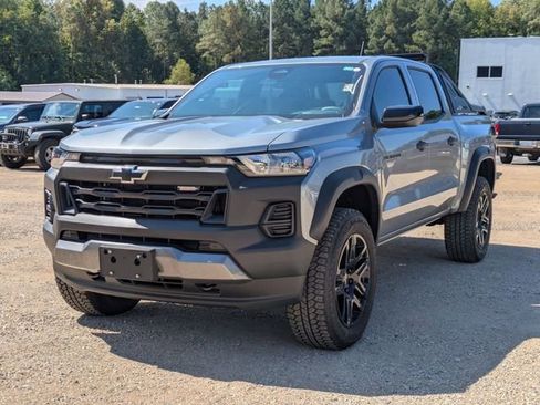 New 2025 Chevrolet Colorado Trail Boss w/ Midnight Edition image 5