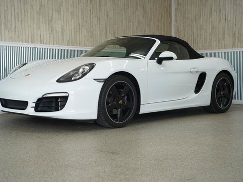 Used 2016 Porsche Boxster RWD image 4