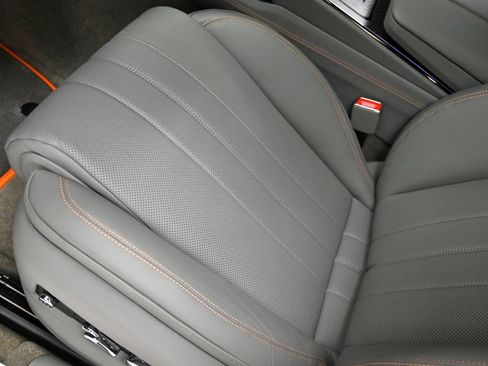 Used 2025 Bentley Flying Spur Plug-In Hybrid AWD/4WD image 20