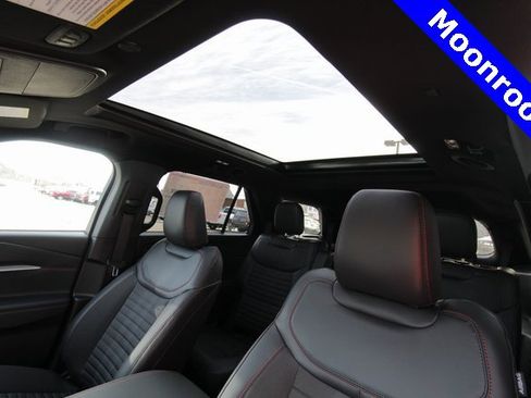 New 2026 Ford Explorer ST-Line w/ ST-Line Street Pack image 5