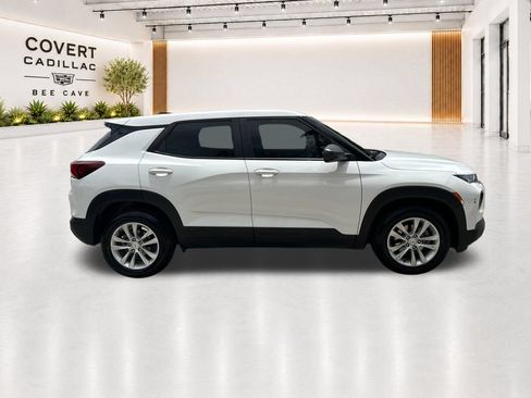 Used 2021 Chevrolet TrailBlazer LS FWD image 16