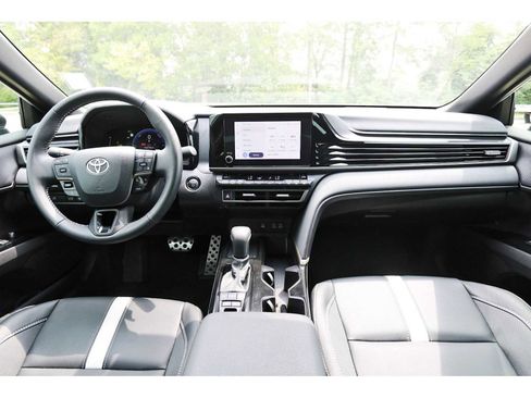 Used 2026 Toyota Camry SE FWD image 7