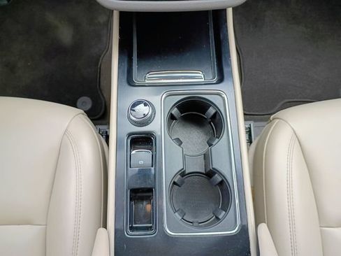 Used 2021 Lincoln Corsair FWD w/ Convenience Package image 40