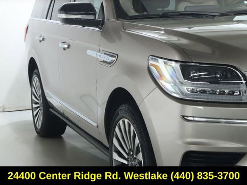 Used 2019 Lincoln Navigator Reserve AWD/4WD image 9