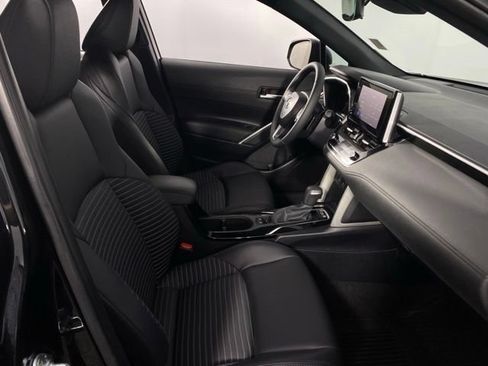 Used 2024 Toyota Corolla Cross AWD Hybrid w/ Convenience Package image 15