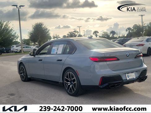 Used 2025 BMW 760i xDrive AWD/4WD image 4
