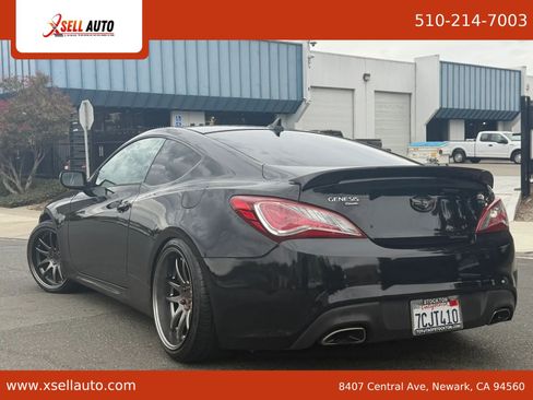 Used 2013 Hyundai Genesis 3.8 RWD image 6