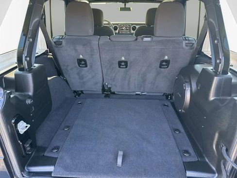 Used 2021 Jeep Wrangler Unlimited Sport AWD/4WD image 9
