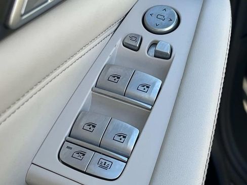 Used 2022 BMW X7 M50i w/ Dynamic Handling Package AWD/4WD image 38