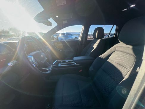 Used 2025 Chevrolet Equinox LT image 27