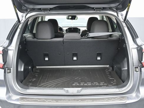 Used 2024 Subaru Crosstrek 2.0i Premium w/ Crosstrek Mirror Package image 15