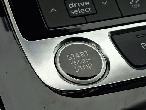 Certified 2024 Audi Q7 Premium Plus image 24