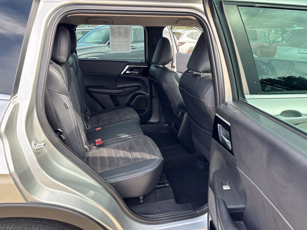 Used 2023 Mitsubishi Outlander SE AWD/4WD image 30