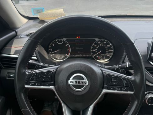 Used 2021 Nissan Altima 2.5 SR AWD/4WD image 16
