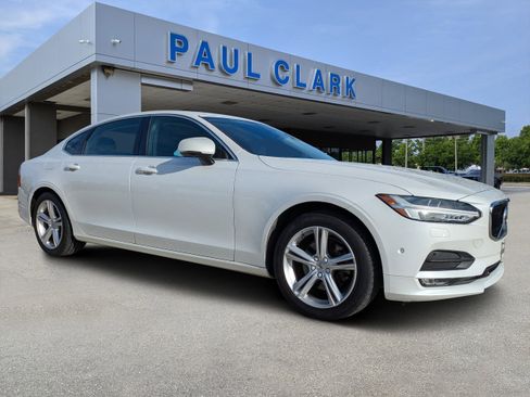 Used 2018 Volvo S90 T5 Momentum w/ Convenience Package image 1