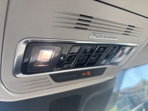 New 2026 Lincoln Navigator L Reserve AWD/4WD image 33