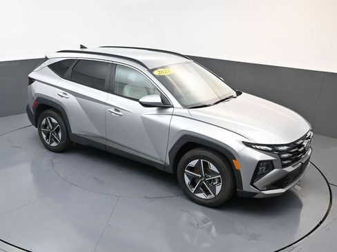 Certified 2025 Hyundai Tucson SEL FWD image 13