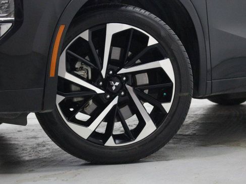 Used 2024 Mitsubishi Outlander SE FWD image 3