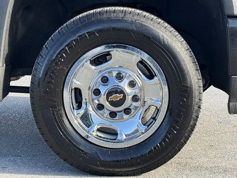 Used 2024 Chevrolet Silverado 2500 W/T image 18