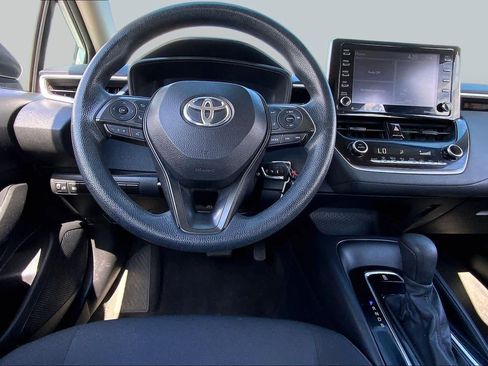 Used 2021 Toyota Corolla LE FWD image 6