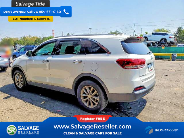 Used 2017 Kia Sorento AWD w/ LX Convenience Package image 3